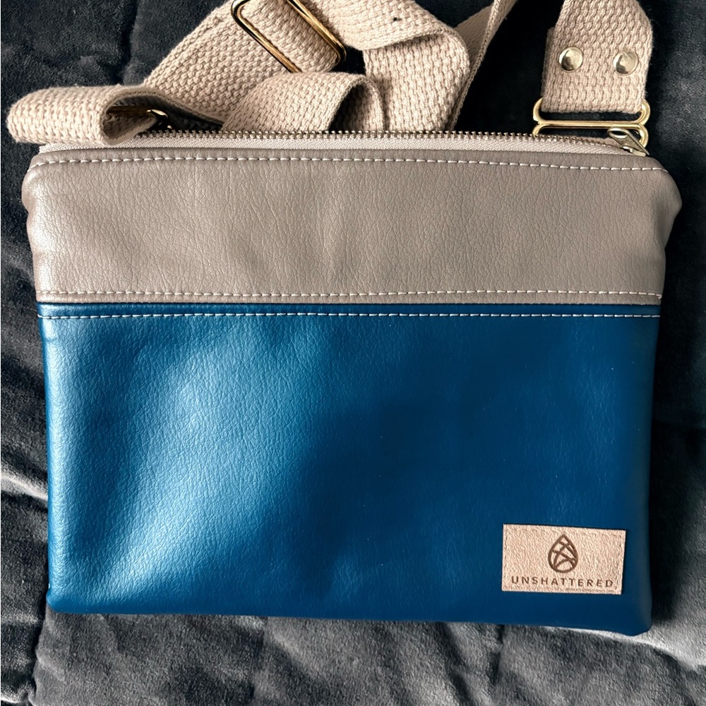 Unshattered - Southwest Air Crossbody